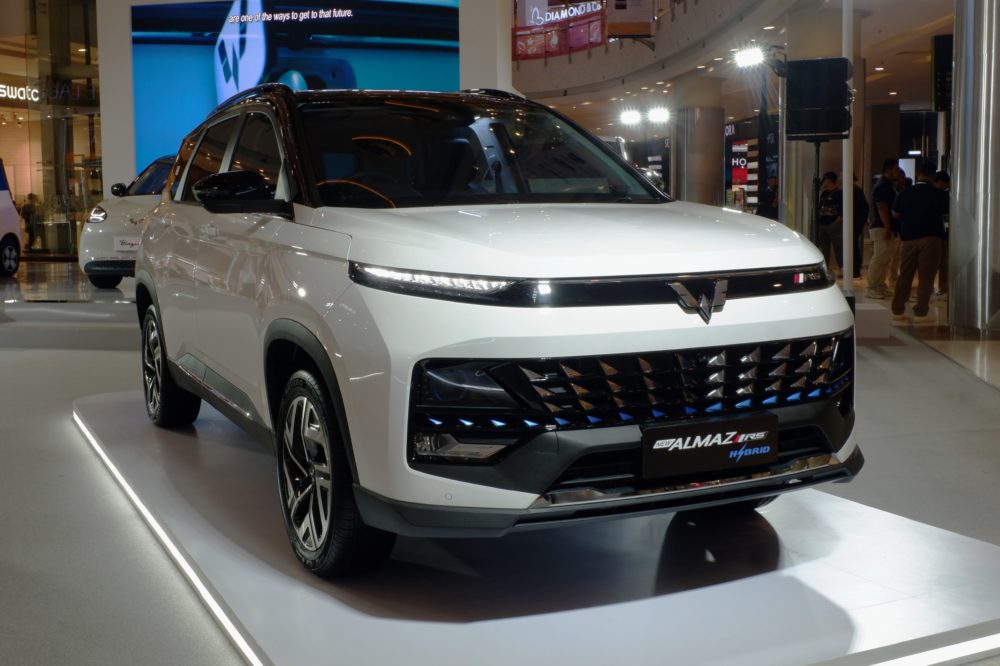 Wuling Almaz merupakan medium SUV Wuling yang dilengkapi dengan ADAS perintah suara berbahasa indonesia WIND dan juga IoV. 1000x666