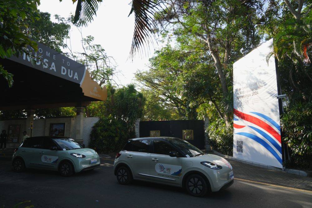 Wuling BinguoEV juga menjadi partner mobilitas delegasi untuk mengikuti sesi Meeting HLF MSP yang digelar di BICC kawasan ITDC 1000x667