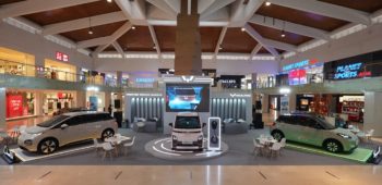 Image Wuling OctoFest Greets Bali People with a Showcase at Mal Bali Galeria