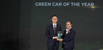 Image Wuling Menerima Penghargaan Green Car of The Year Dalam Sustainability Energy Award
