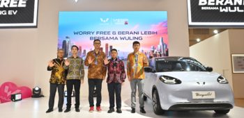Image Wuling Year-End Sale Lights Up Mandiri Utama Finance GAIKINDO Jakarta Auto Week 2024