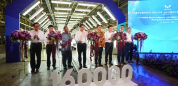 Image Wuling Merayakan Produksi 160.000 Unit di Pabrik Indonesia dan Ekspor Cloud EV ke ASEAN