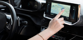 Image Panduan Memilih GPS Mobil: Fitur, Harga, dan Cara Pasang