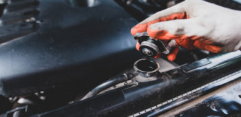 Image Manfaat dan Cara Efektif Menggunakan Injector Cleaner Mobil