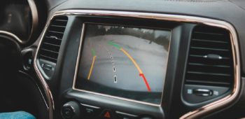 Image Cara Kerja Sensor Parkir dan Jenisnya pada Mobil