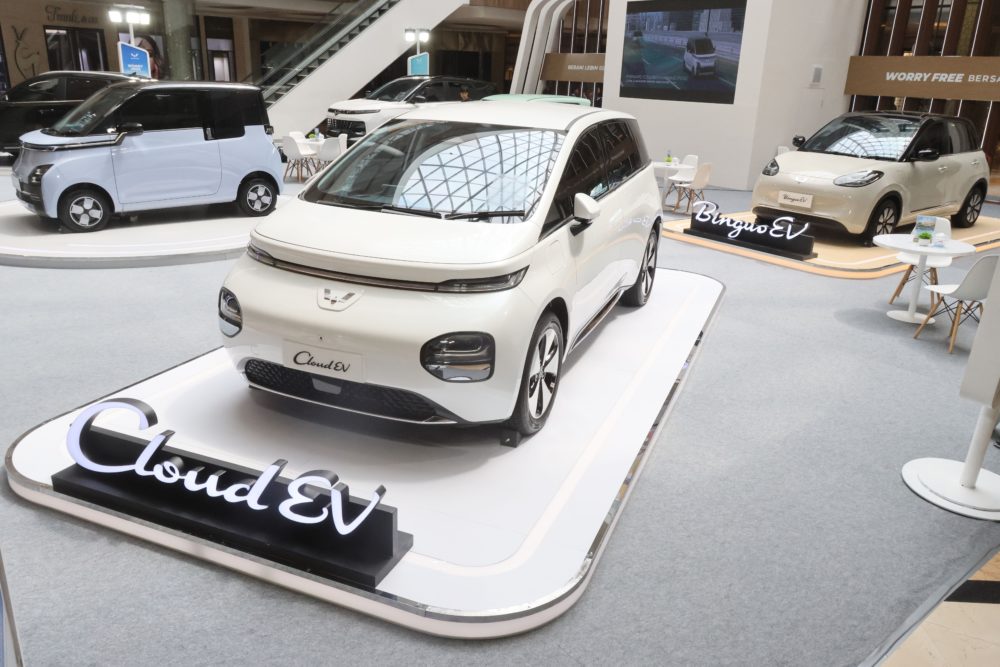 Solusi mobilitas berkelanjutan ini terwujud dengan adanya Wuling ABC Stories yakni Air ev BinguoEV dan Cloud EV 1000x667