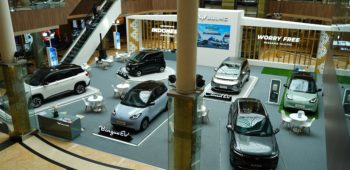 Image Wuling Introduces the New Air ev and New Cloud EV to the People of Bandung at Trans Studio Mall