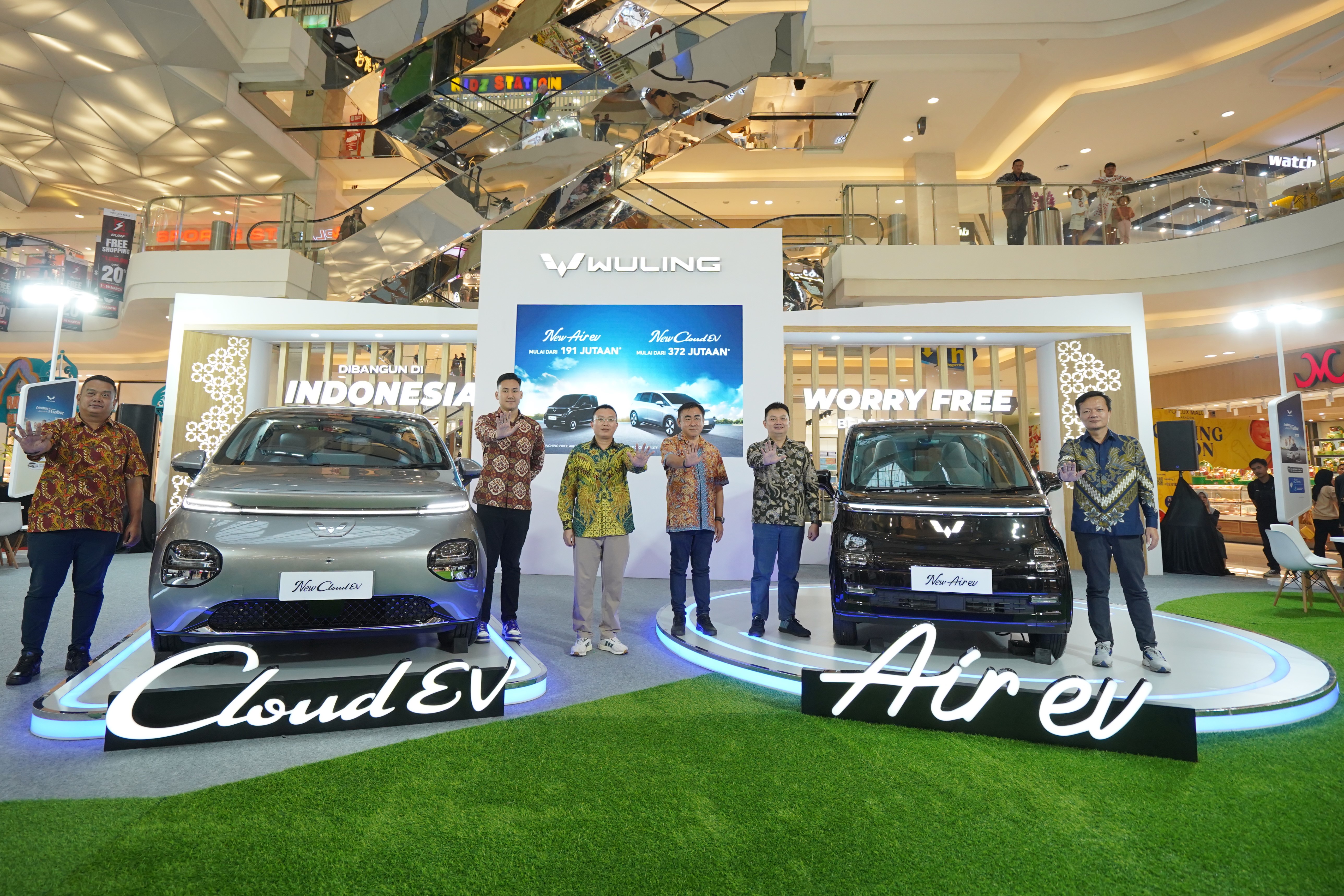 Image Wuling Holds an Exhibition in Semarang to Launch the New Air ev and New Cloud EV