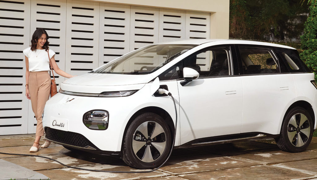 Kesalahan Menggunakan Charger Mobil Listrik dan Cara Menghindarinya Kesalahan Menggunakan Charger Mobil Listrik dan Cara Menghindarinya