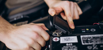 Image Mengenal Aki Mobil: Pengertian, Fungsi, dan Harga