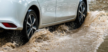 Image Mobil Listrik Terjebak Banjir? Ini Langkah Aman yang Harus Dilakukan