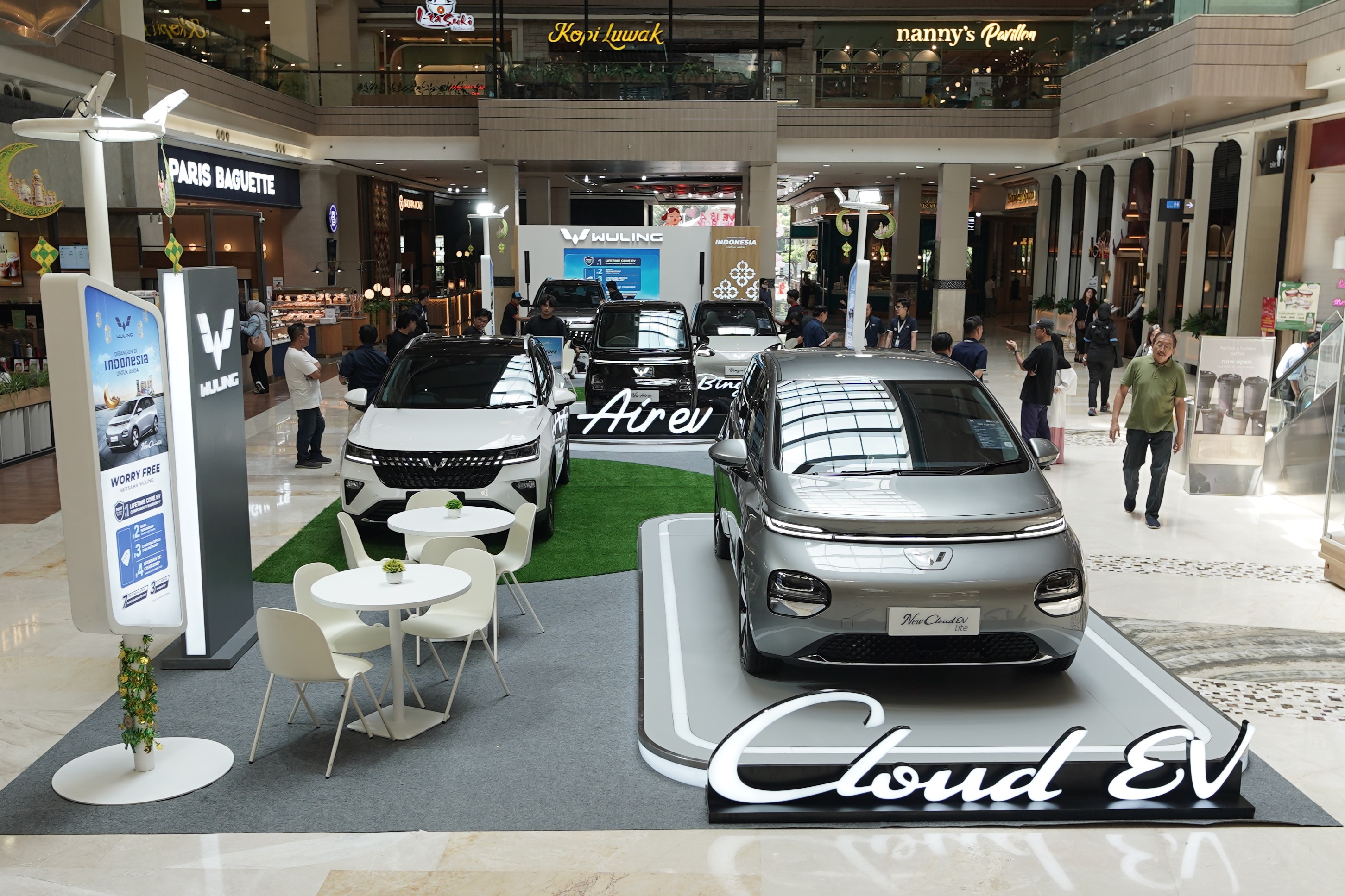 Wuling Exhibition Brightens Up Kota Kasablanka Mall with ABC Stories ...