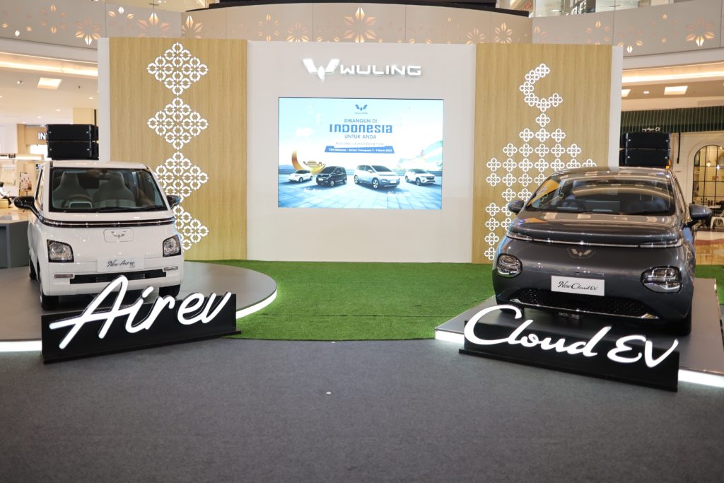 Image Wuling Officially Markets the New Air ev and New Cloud EV for Consumers in Makassar & Surrounding Areasr