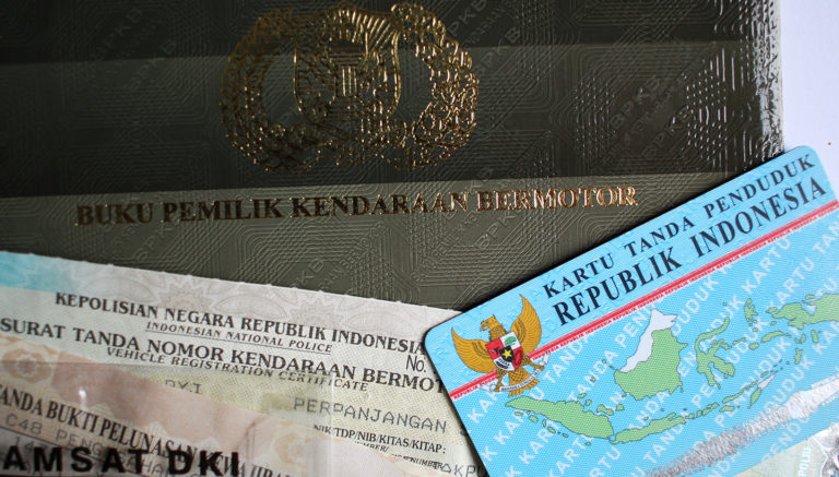 Image Kenapa STNK Mobil Bisa Diblokir? Ini Penyebabnyar