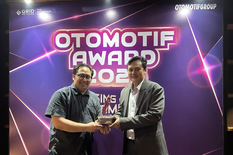 Image Wuling Air ev Meraih Gelar Best of Light EV Dalam Ajang Penghargaan OTOMOTIF Award 2025
