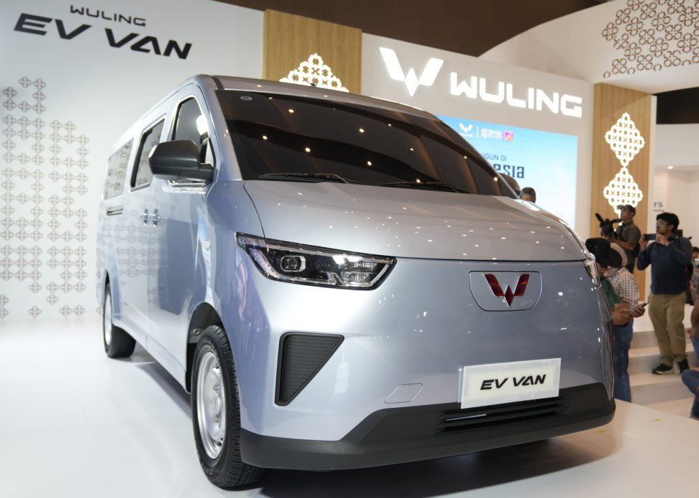 Pada pameran ini Wuling juga melakukan 1st appearance EV Van yang turut berhasil menyandang gelar ‘Favorite Car Debut.’ 1 1000x713
