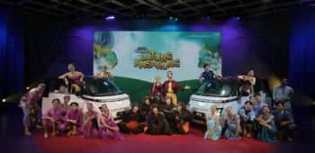 Image Mobil Listrik Wuling Turut Berpartisipasi Dalam Pertunjukan Re-Run Musikal Lutung Kasarung