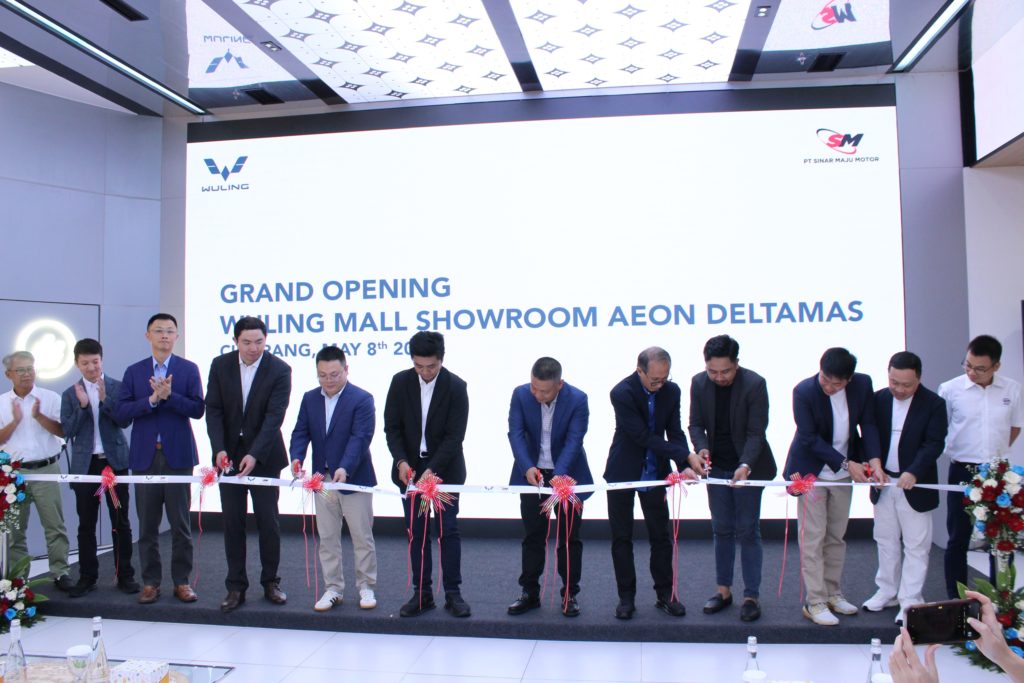 Image Wuling dan PT Sinar Maju Motor Resmikan Wuling AEON Deltamas Berkonsep Mall Showroomr