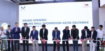 Image Wuling and PT Sinar Maju Motor Inaugurate Wuling AEON Deltamas with Mall Showroom Concept