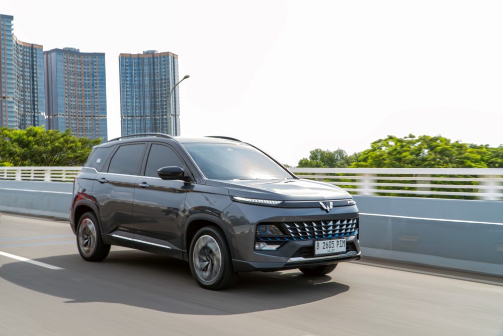 Wuling juga menyediakan garansi seumur hidup untuk tiga komponen utama hybrid untuk model HEV nya yaitu Almaz Hybrid 1000x667