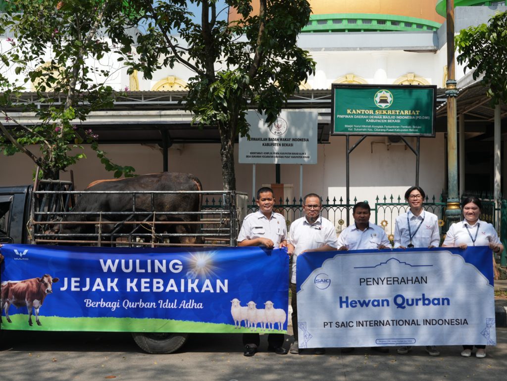 Image Wuling Motors dan SAIC Menyerahkan Hewan Kurban Dalam Rangka Menyambut Idul Adha 1446Hr