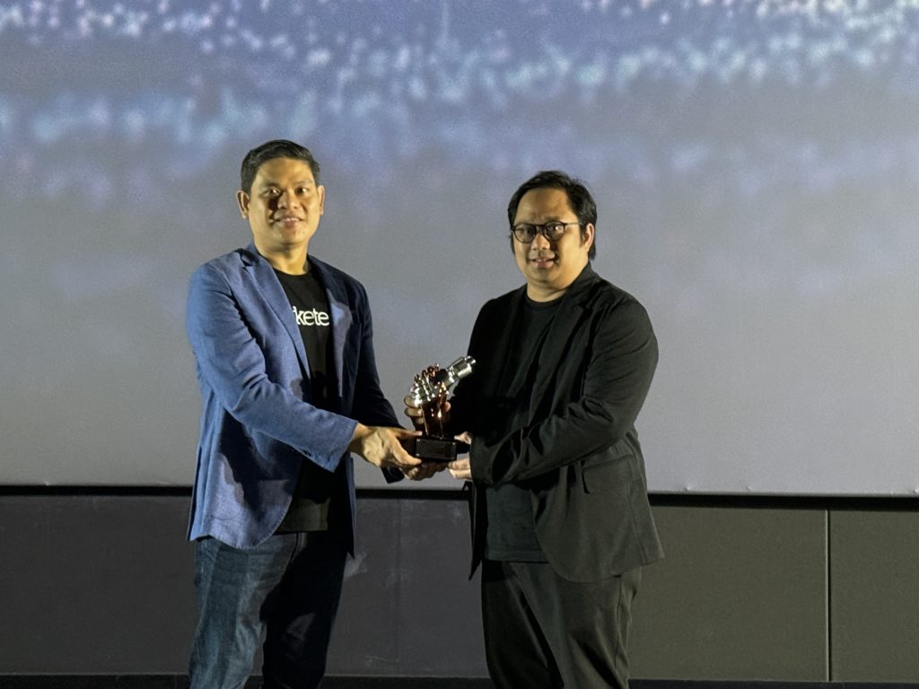 Image Wuling Memperoleh Predikat Cross-Channel Product Campaign di Marketeers Omni Brands of the Yearr