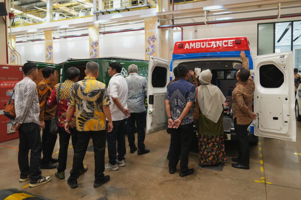 Dalam sesi Business Preview di acara Wuling 8th Anniversary hari ini Konsumen Fleet melihat langsung karoseri Mitra EV 1000x665