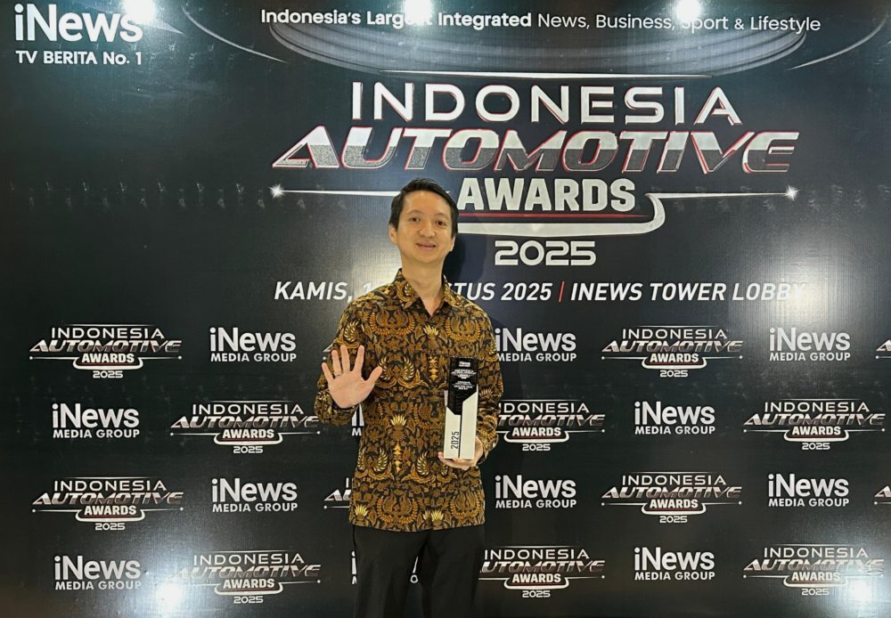 Apresiasi atas kontribusi mobil listrik Wuling berdimensi compact ini dalam mendorong mobilitas ramah lingkungan 1000x694