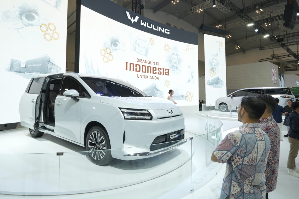 Medium MPV dengan autocomfort sliding door ini langsung menarik perhatian publik dan membukukan 122 SPK 1000x667