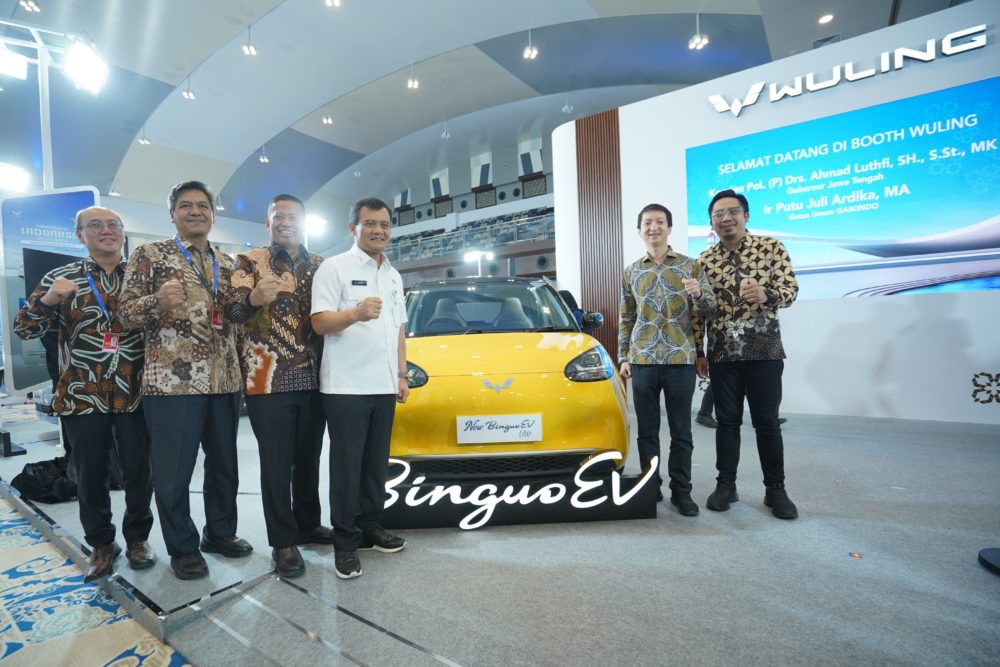 Government visit di Booth Wuling GIIAS Semarang 2025 1000x667
