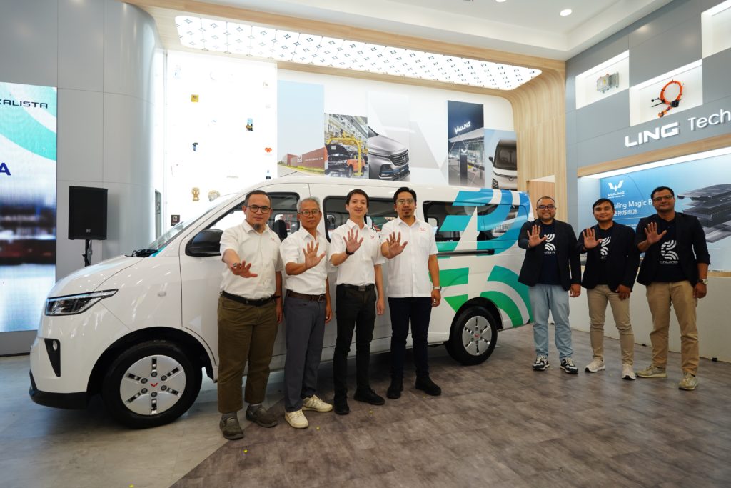 Wuling dan KALISTA Jalin Kerja Sama Dalam Penyediaan dan Layanan Purna Jual Mitra EV Wuling dan KALISTA Jalin Kerja Sama Dalam Penyediaan dan Layanan Purna Jual Mitra EV