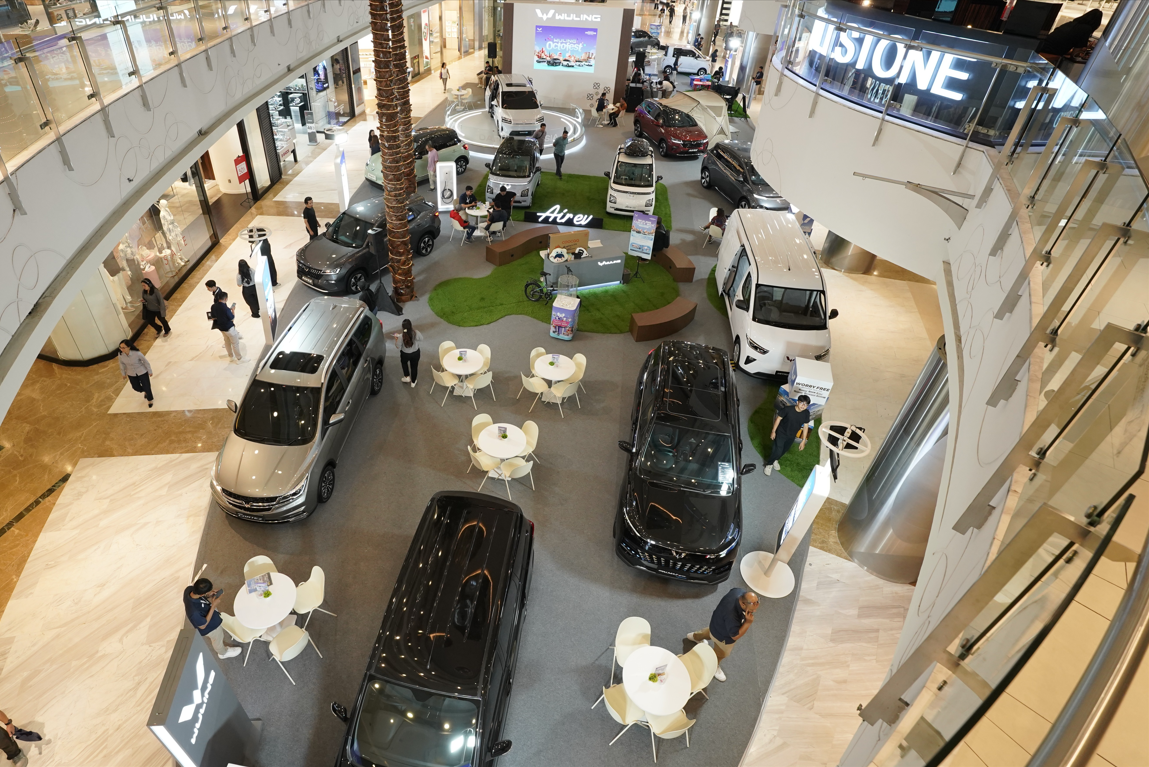 Wuling Showcases Its Complete Lineup from ICE, Hybrid to EV at Central Park Mall Wuling Showcases Its Complete Lineup from ICE, Hybrid to EV at Central Park Mall