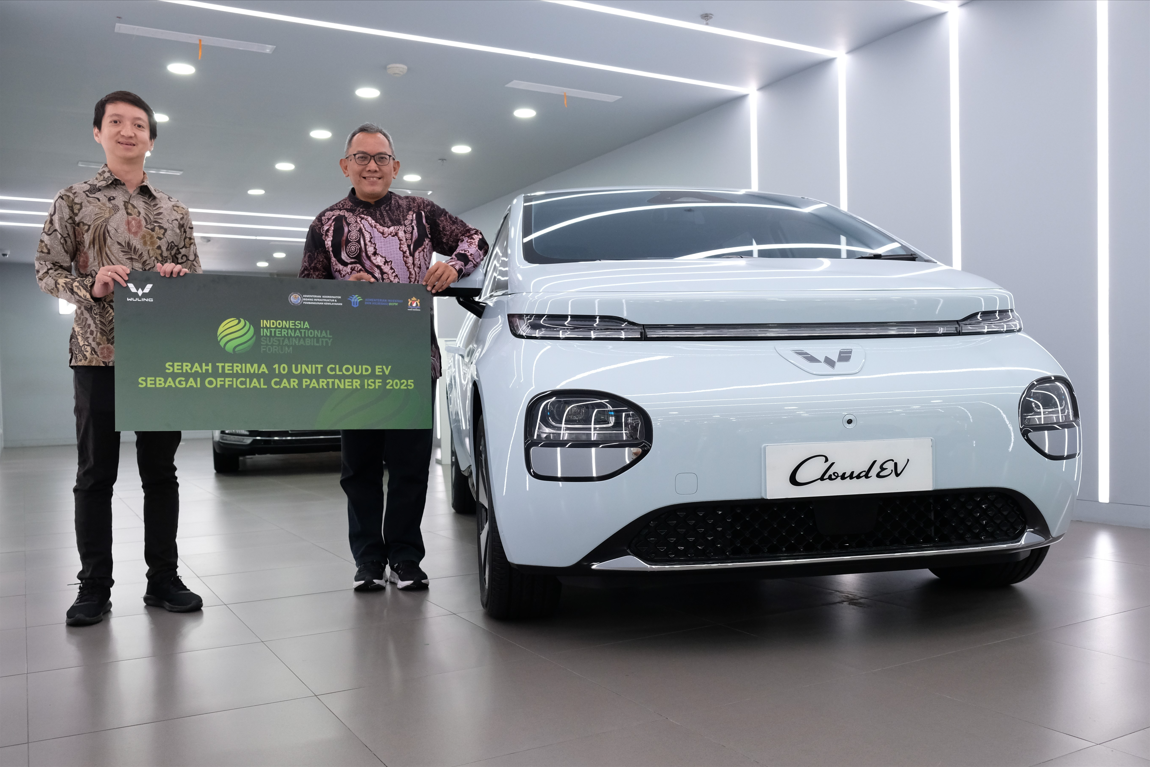 Wuling Cloud EV Becomes Part of the Indonesia International Sustainability Forum 2025 Wuling Cloud EV Becomes Part of the Indonesia International Sustainability Forum 2025