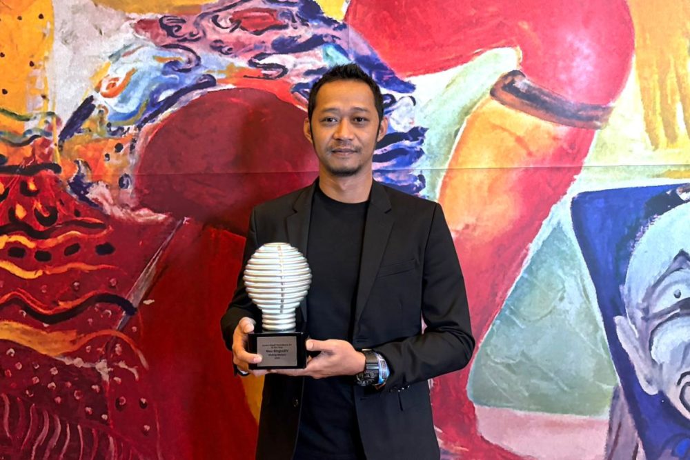 Raihan penghargaan ini semakin menegaskan komitmen Wuling dalam menghadirkan inovasi kendaraan listrik yang diproduksi secara lokal di fasilitas manufaktur modern di Cikarang Jawa Barat 1000x667