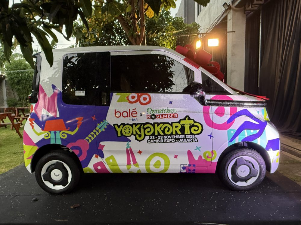 Wuling New Air ev Lite Standard Range yang menjadi hadiah utama ini mengaplikasikan livery Remember November Vol.3 Yokjakarta 1000x750