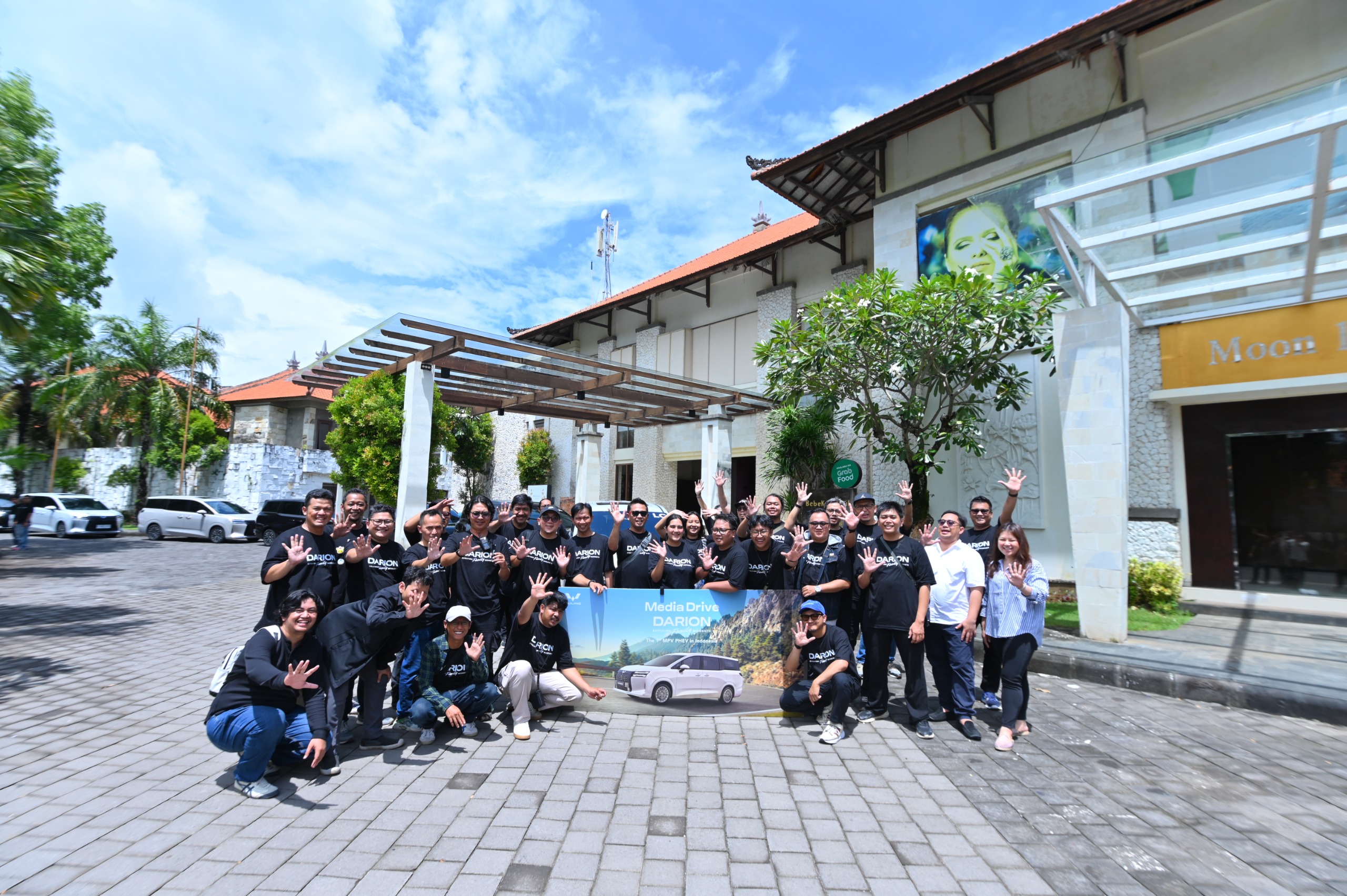 Image Ajang Rekan Media Mencoba MPV PHEV Pertama di Indonesia dengan Rute Bali – Jakarta