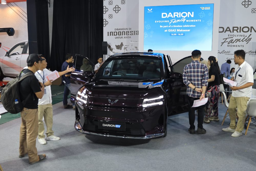 Mengusung konsep Elegant Streamline Design Wuling Darion hadir dengan perpaduan desain yang elegan dan dinamis khas kendaraan keluarga modern. 1000x667