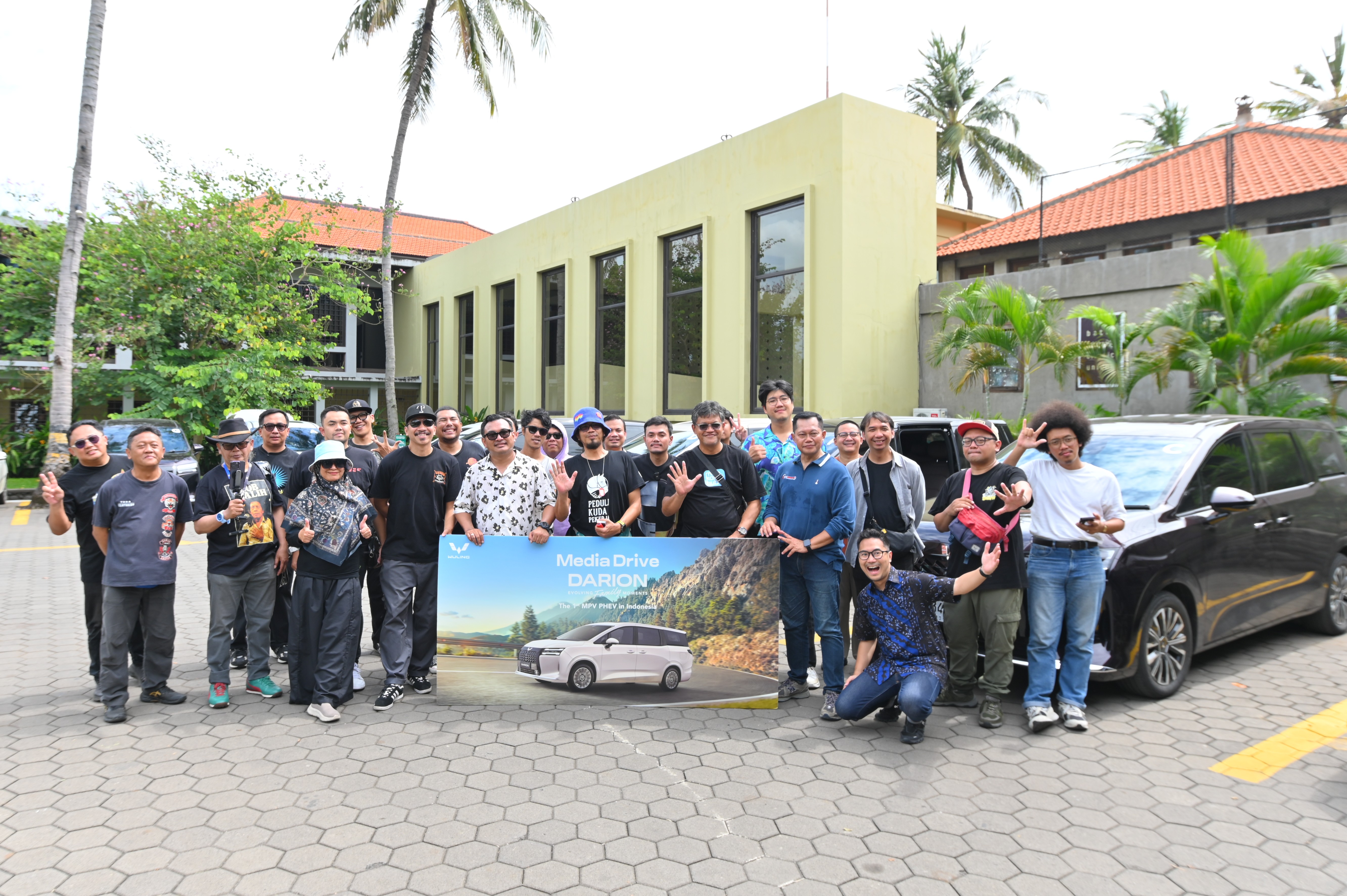 Image Wuling Darion Sukses Tuntaskan Perjalanan Jakarta-Bali Bersama 28 Jurnalis Otomotif Nasional