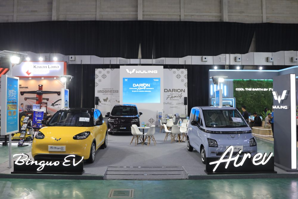 Wuling Motors Wuling memperkenalkan Wuling Darion di ajang GIIAS Makassar 2025 yang berlangsung pada 5–9 November 2025 Summarecon Mutiara Makassar Convention Center SMMCC 1000x667