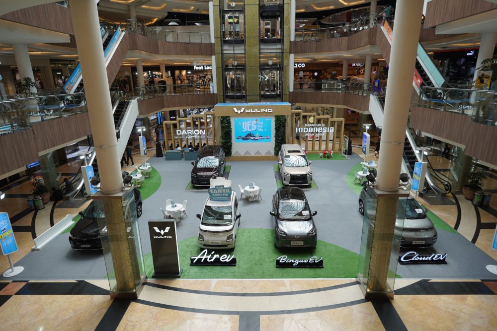 Wuling Motors Wuling memperkenalkan Wuling Darion melalui pameran di Main Atrium Trans Studio Mall Bandung yang berlangsung pada 5–9 November 2025 1000x667