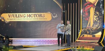 Image Wuling Raih Gelar Penggerak Industri Kendaraan Listrik Indonesia di Detikcom Awards 2025
