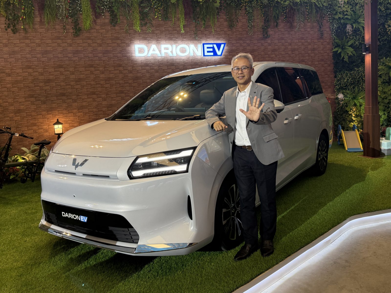 Image Wuling Turut Bekali Darion dengan Layanan Purna Jual yang Lengkap dan Bebas Khawatir