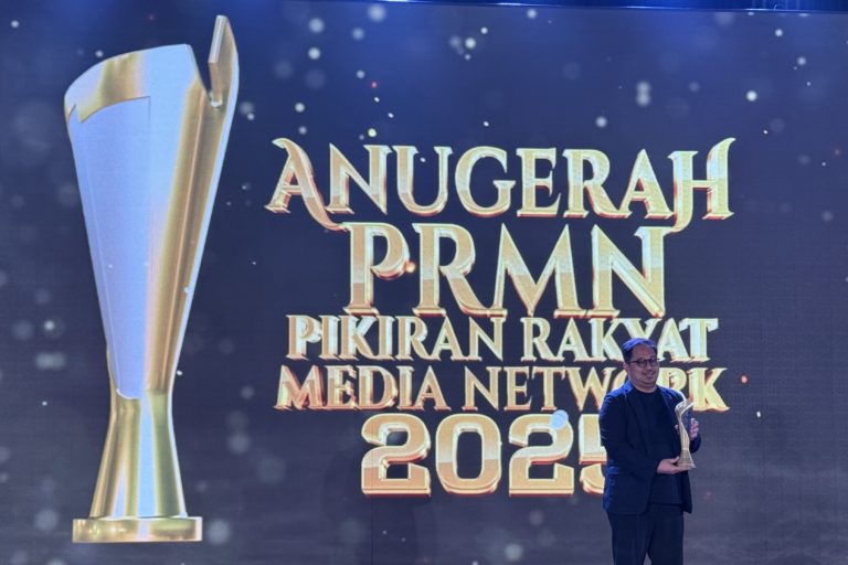 Image Wuling Earns Product Strategy & Local Growth Award at Anugerah Pikiran Rakyat Media Network 2025