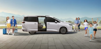 Image Cara Merawat Sliding Door di Mobil