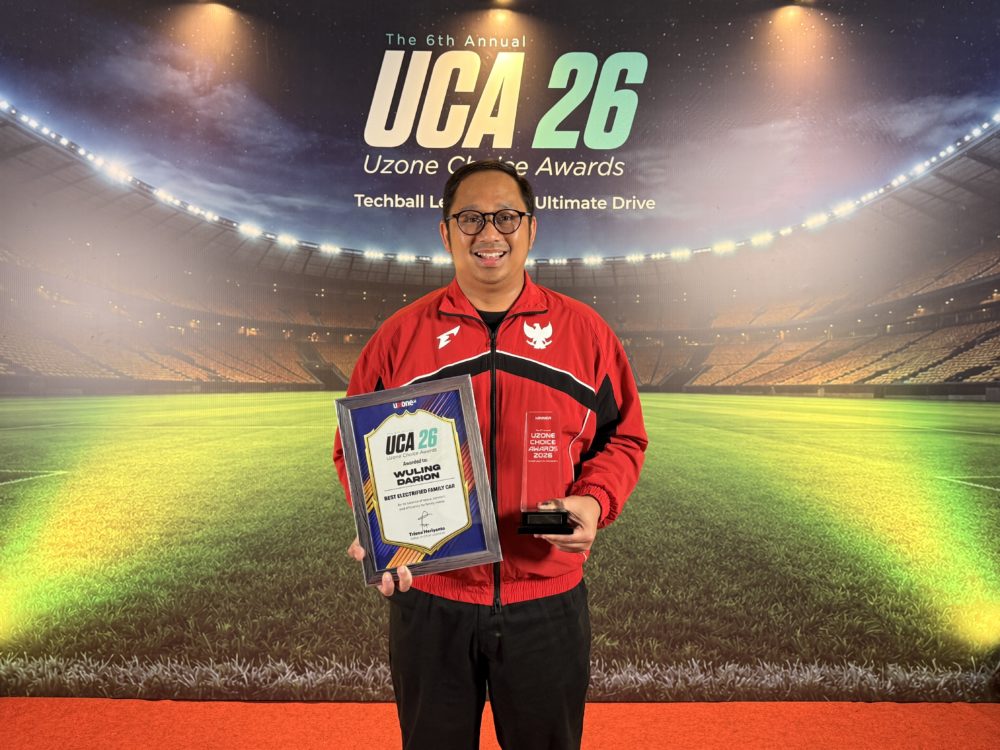 Apresiasi diberikan kepada Wuling atas inovasi Wuling dalam menghadirkan kendaraan keluarga berbasis elektrifikasi yang relevan dengan arah perkembangan industri otomotif 1000x750