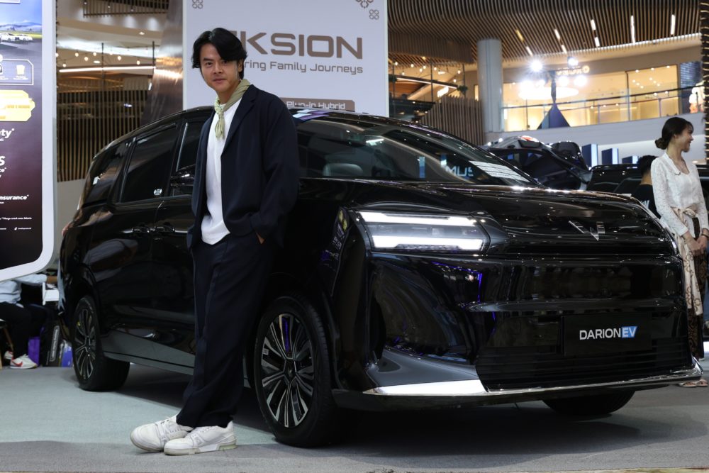 Darion meraih berbagai penghargaan di antaranya Best EV MPV dan Best Medium MPV pada IIMS 2026 serta Best Electrified Family Car pada Uzone Choice Award 2026 1000x667