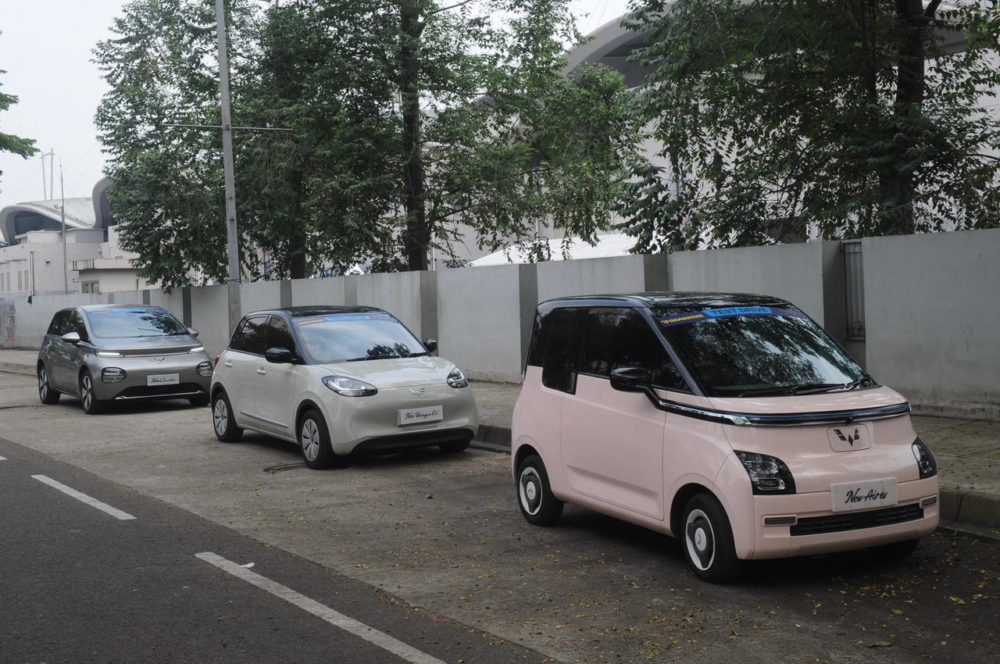 Wuling telah menghadirkan berbagai lini kendaraan termasuk kendaraan elektrifikasi yang beragam di Indonesia mulai dari lini ABC Stories yang terdiri dari Air ev BinguoEV dan Cloud EV 1000x664