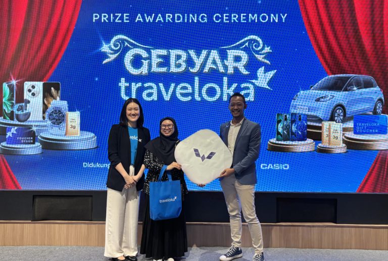 Image Wuling and Traveloka Present 1 Unit of BinguoEV as the Grand Prize of Gebyar Travelokar