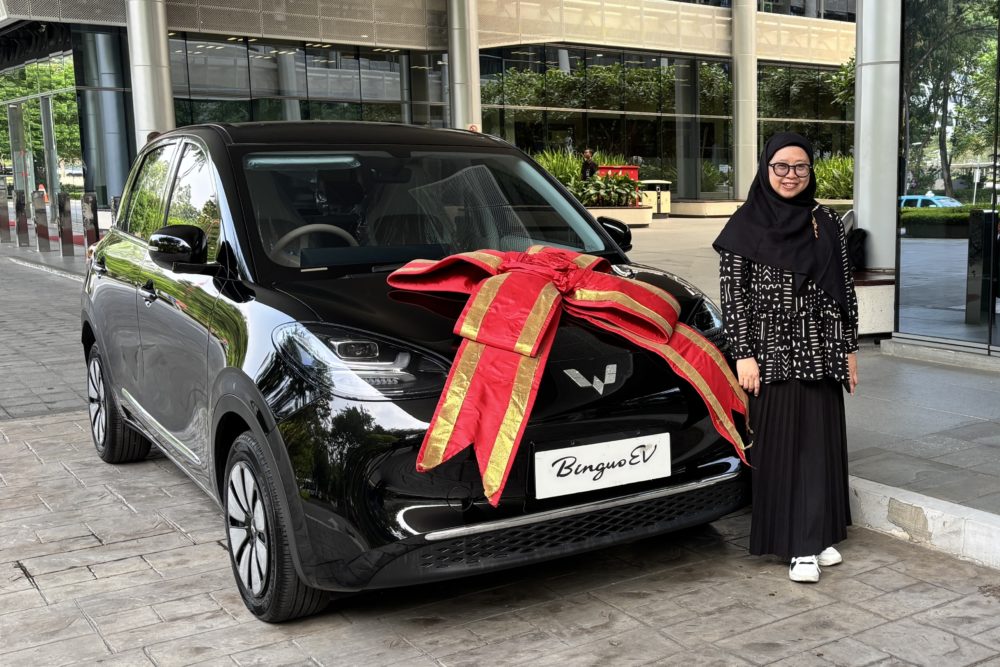 Vrita P. top spender Traveloka asal Bandung sebagai pemenang utama dari Gebyar Traveloka 1000x667