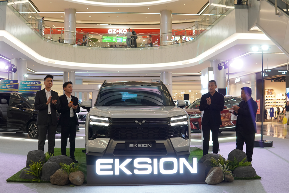 Image Wuling Eksion, the First 7-Seater SUV with EV and PHEV in Indonesia Marketed in Batamr